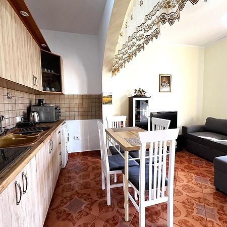 Beach & Chill Apartments Vlore Luaran gambar
