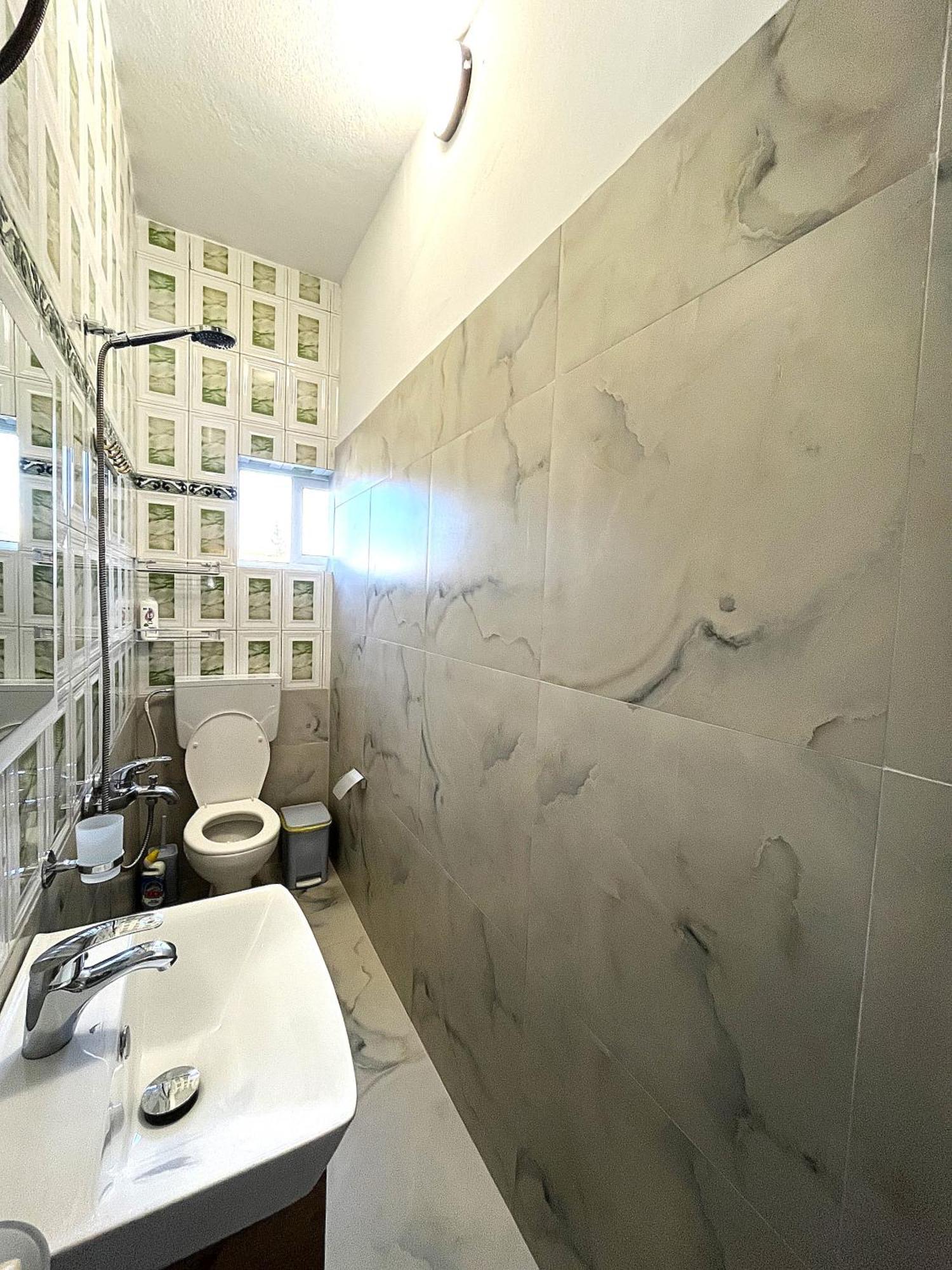 Beach & Chill Apartments Vlore Luaran gambar