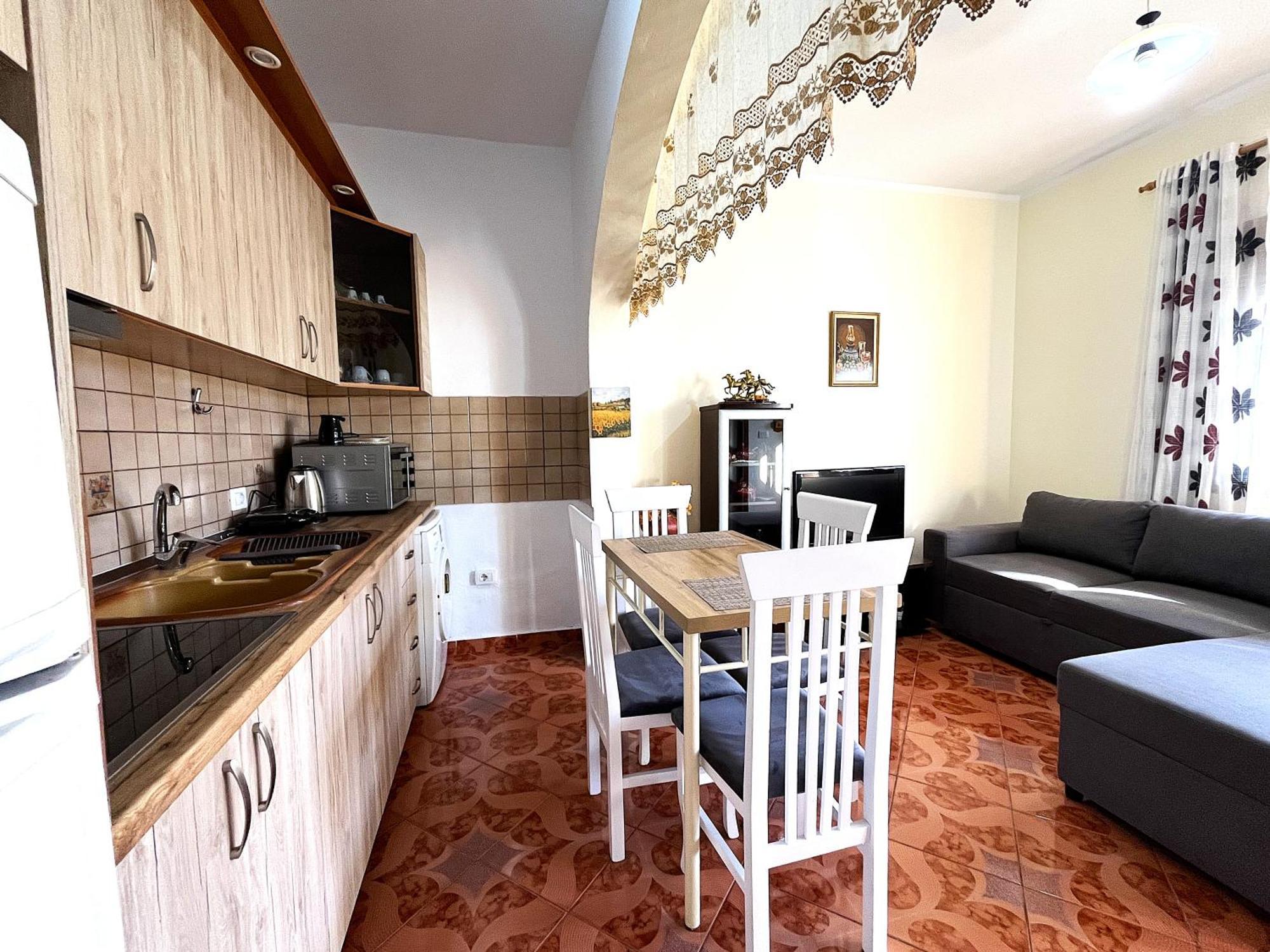 Beach & Chill Apartments Vlore Luaran gambar