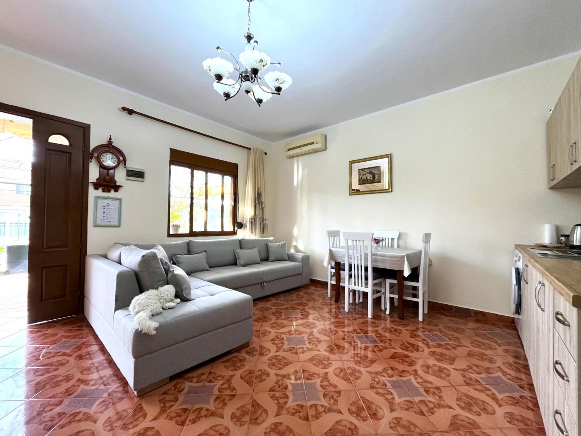Beach & Chill Apartments Vlore Luaran gambar