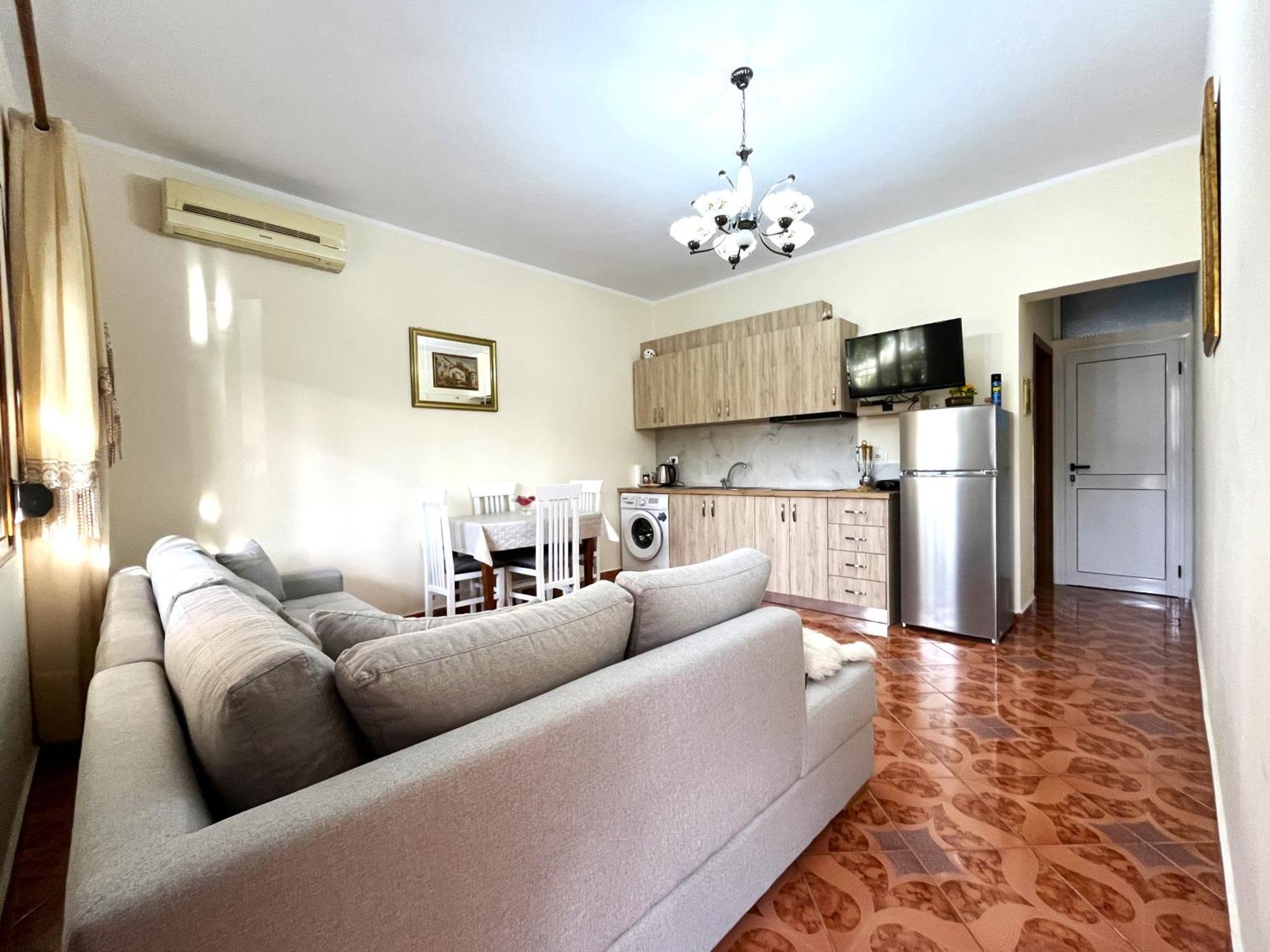 Beach & Chill Apartments Vlore Luaran gambar